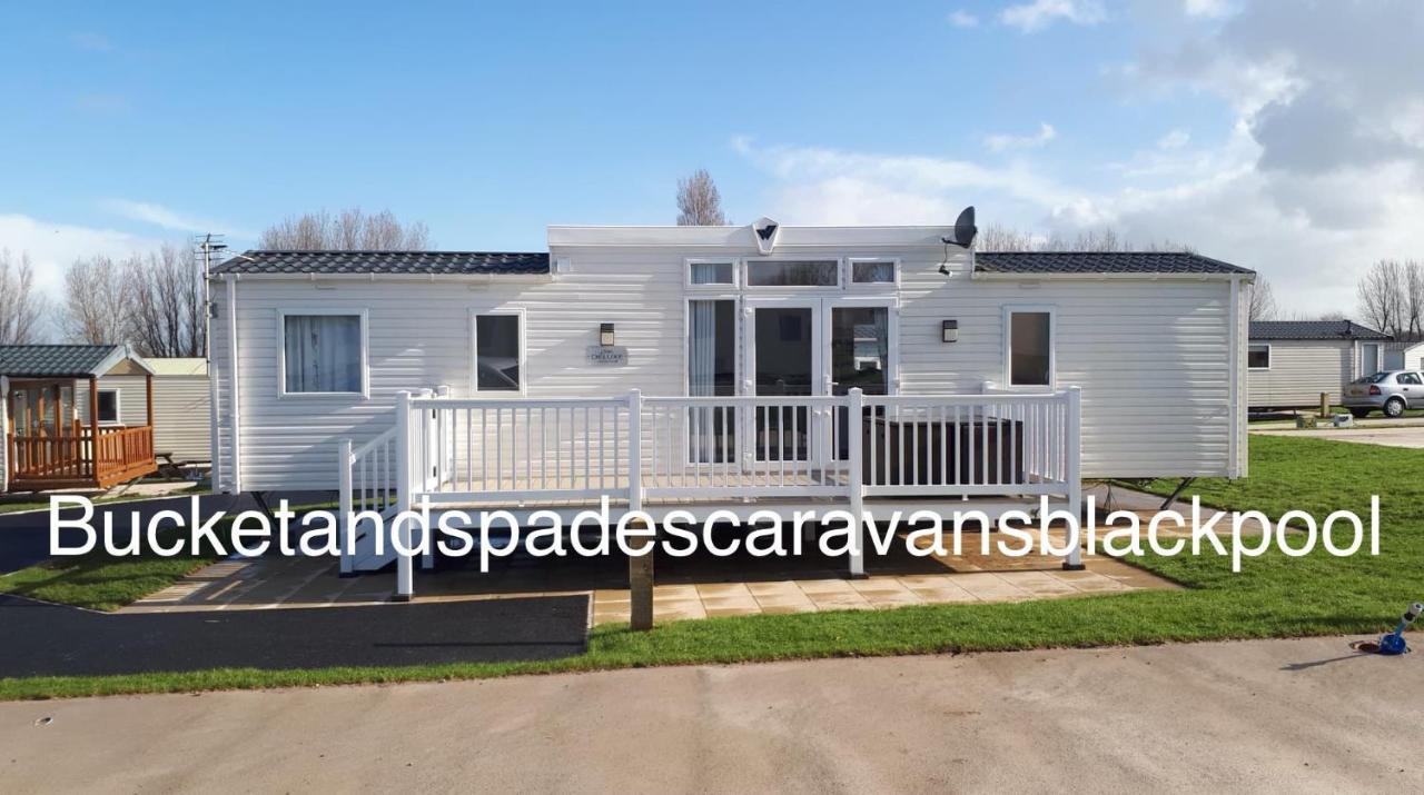 Blackpool Caravans Marton Mere Exterior photo