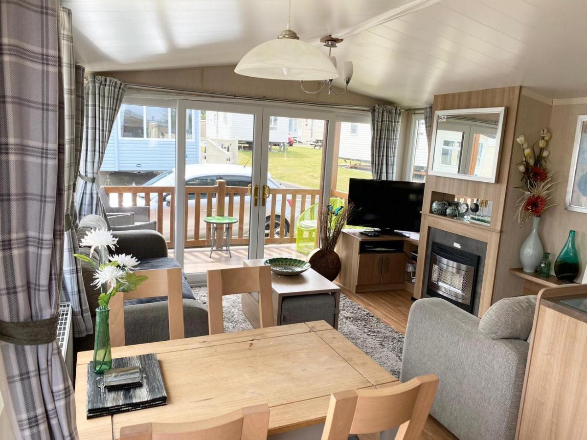 Blackpool Caravans Marton Mere Exterior photo
