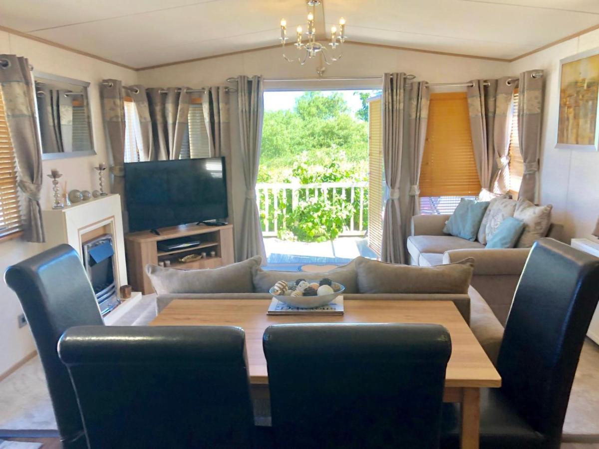 Blackpool Caravans Marton Mere Exterior photo