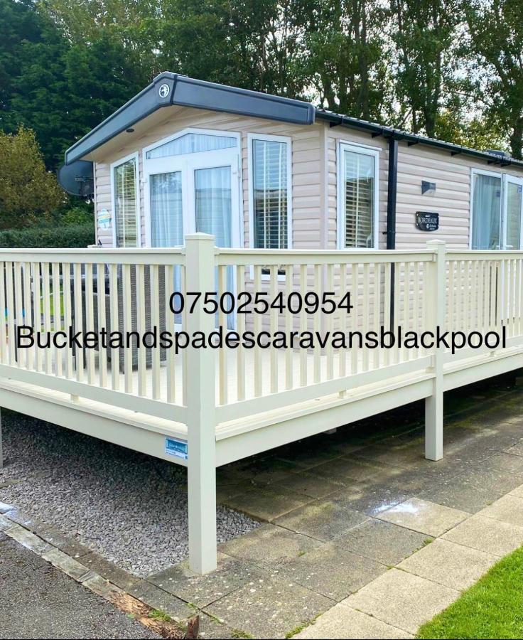 Blackpool Caravans Marton Mere Exterior photo
